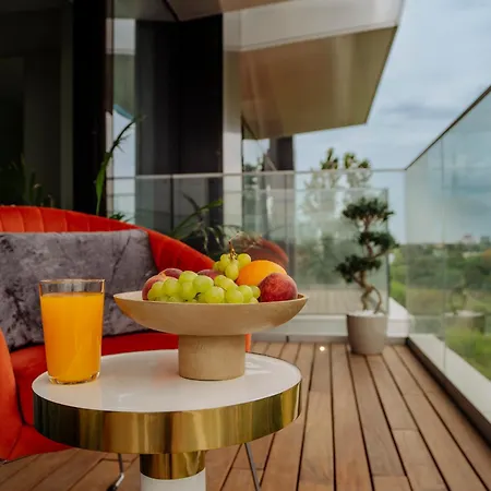 One Mircea Eliade - Luxurious Apartments With Panoramic City And Park View Bucharest Exterior photo