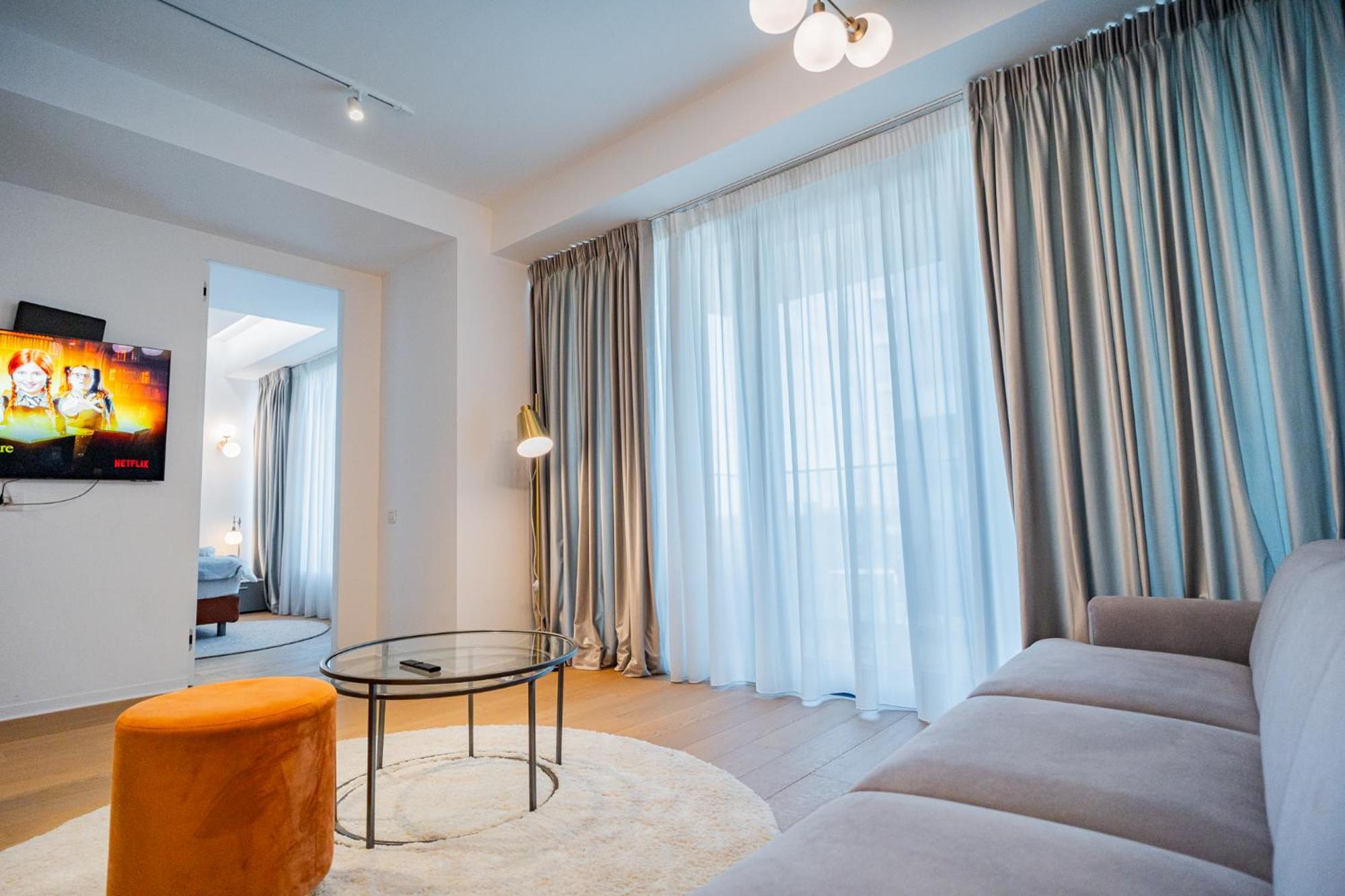 One Mircea Eliade - Luxurious With Panoramic And Park View Bukarest