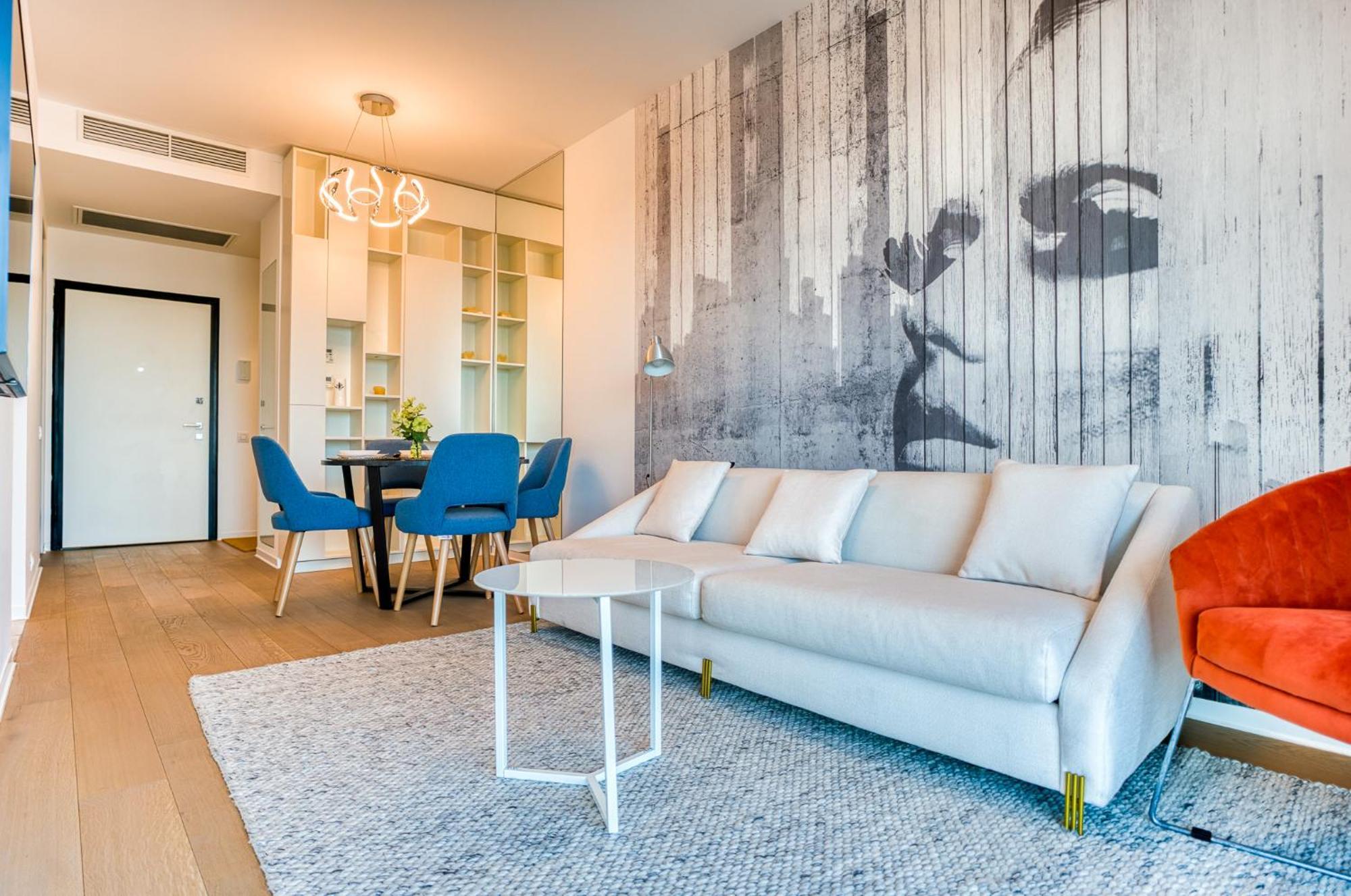 One Mircea Eliade - Luxurious With Panoramic And Park View