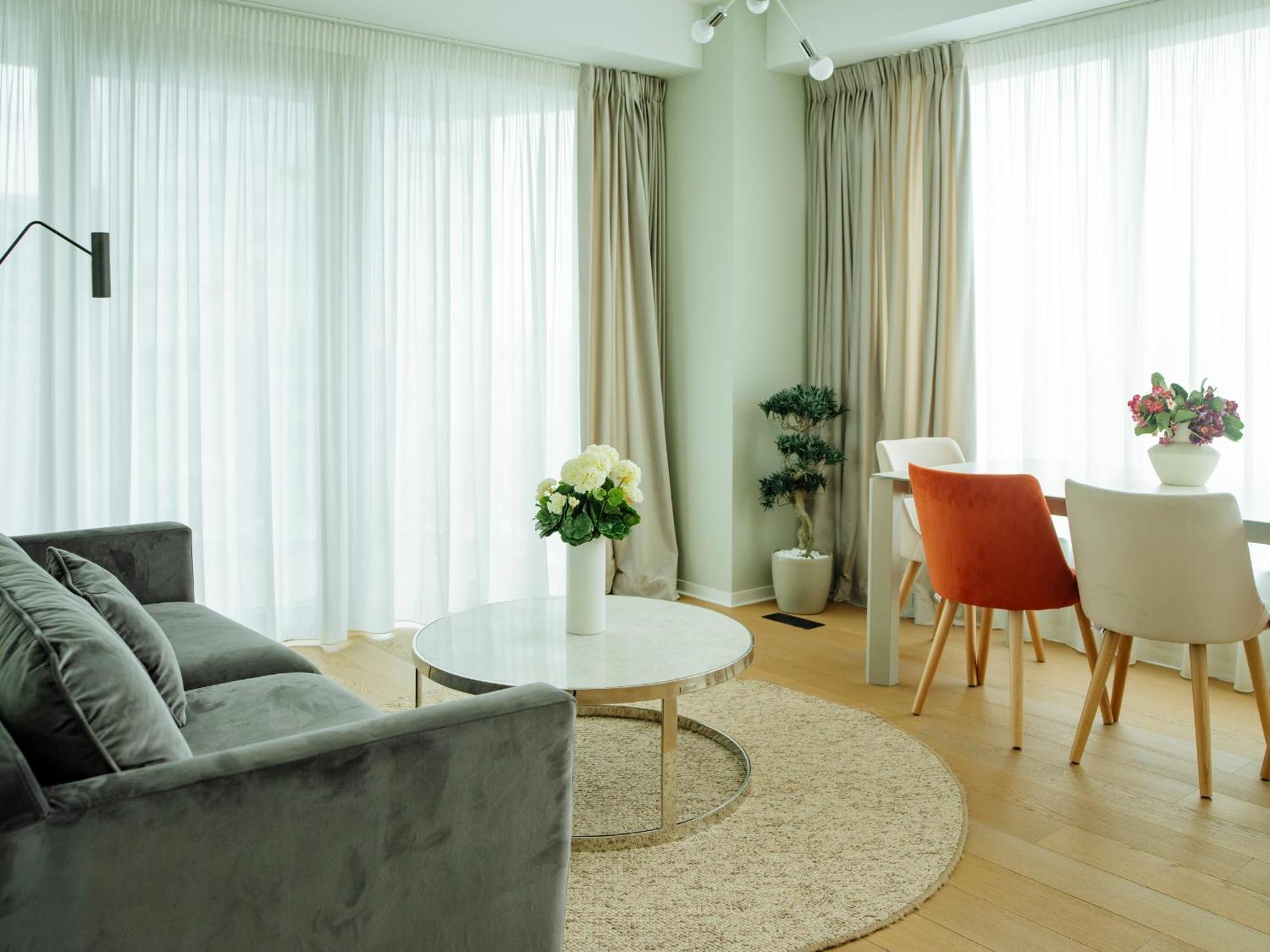 One Mircea Eliade - Luxurious With Panoramic And Park View Apartment