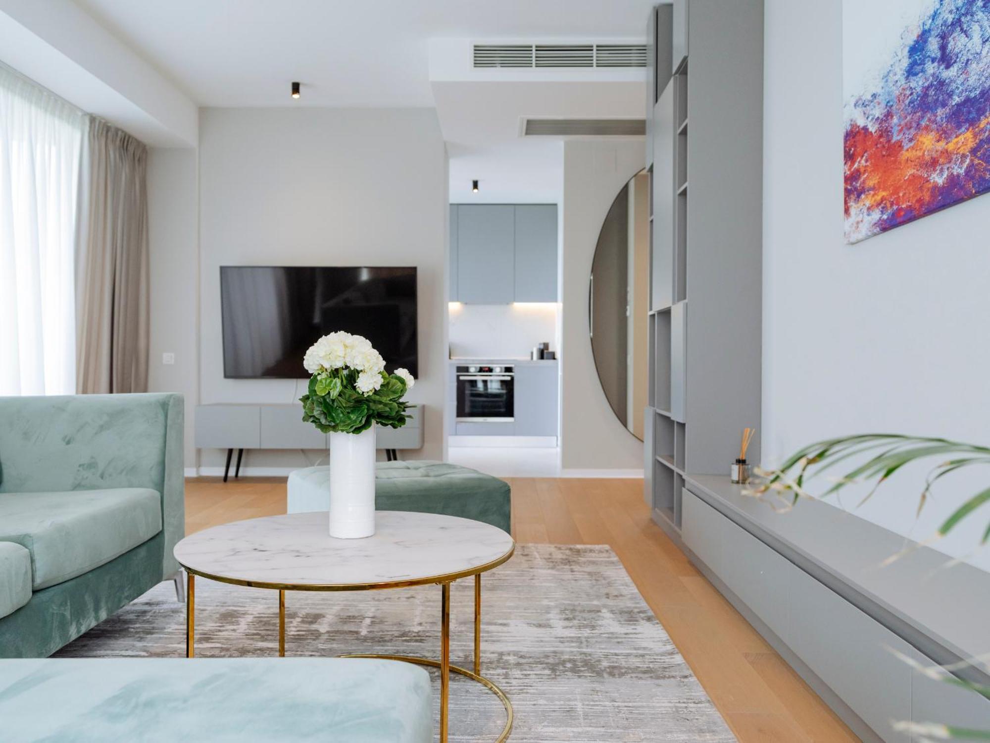 One Mircea Eliade - Luxurious With Panoramic And Park View Apartament
